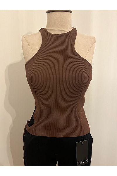 Dilvin Crew Neck Undershirt with Lace on the Right Side