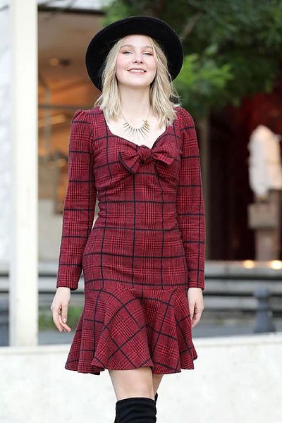 NKTCOLLECTİON Rochie mini de damă cu guler roșu cu fundă detaliată din țesătură moale ștampilă, sezon nou