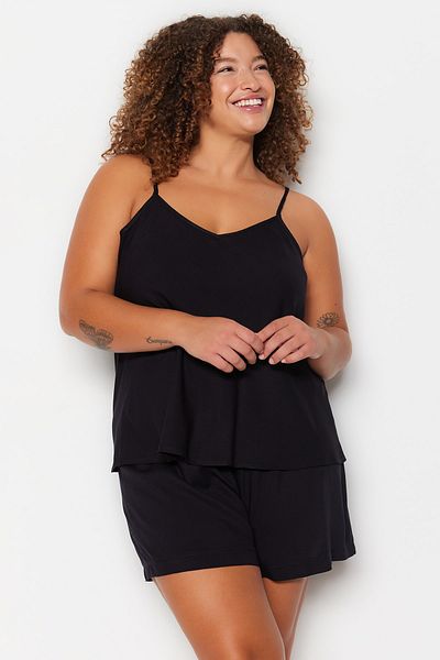Trendyol Curve Pyjama-Set aus Viskosegewebe mit schwarzen Trägern TBBSS23AI00021