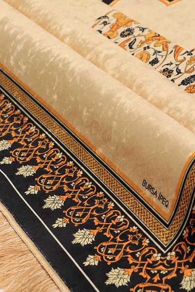 Bursa İpek Beige Velvet Rug Prayer Rug