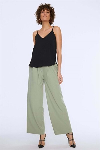 Quzu Μπλούζα με λουράκι V-λαιμόκοψη Μαύρη