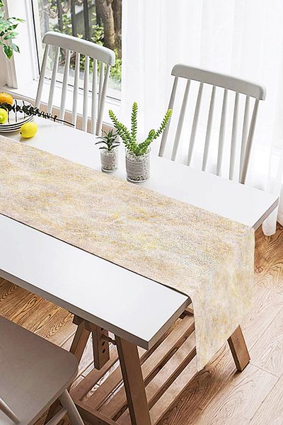 Realhomes Μοντέρνο Διακοσμητικό Suede Runner με ψηφιακή εκτύπωση σε χρώμα πούδρας