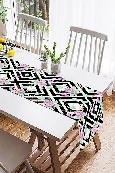 Realhomes Alb-negru, tematic labirint abstract cu modele florale alergător din piele intoarsa