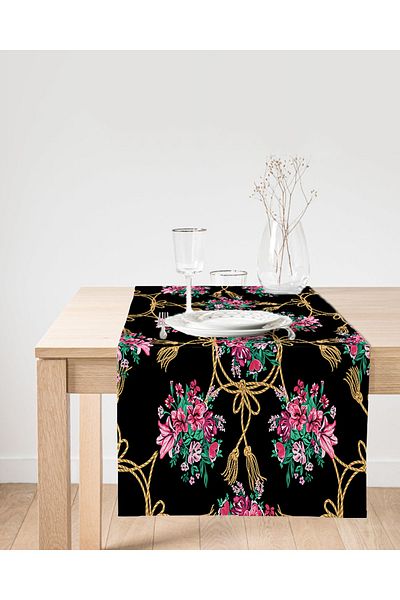 Realhomes Gold Touchs Suede Runner pe fundal negru