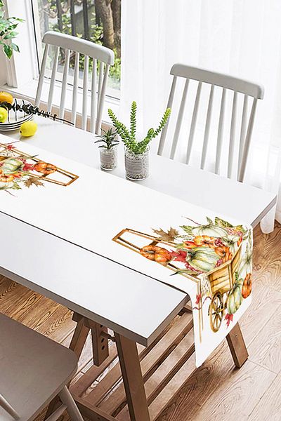 Realhomes Ψηφιακό τυπωμένο σχέδιο Suede Runner με μοτίβο κολοκύθας σε λευκό φόντο