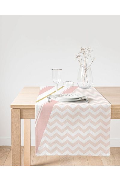 Realhomes Ψηφιακό τυπωμένο ειδικό σχέδιο Suede Runner με χρωματιστό φόντο και χρυσή λεπτομέρεια γεωμετρικό σχέδιο