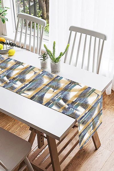 Realhomes Ψηφιακό τυπωμένο σχέδιο Suede Runner με πολύχρωμο μοτίβο φύλλων σε λευκό φόντο