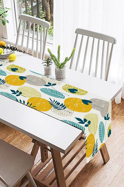 Realhomes Ψηφιακό τυπωμένο σχέδιο Suede Runner με μοτίβο φύλλων σε λευκό φόντο