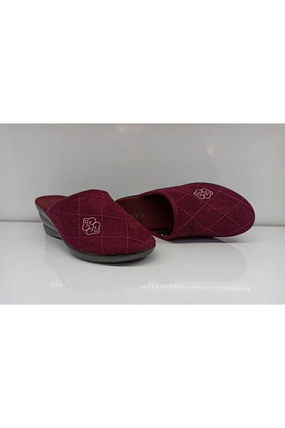 Muya Women's Burgundy Anatomical House Slippers