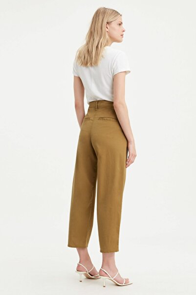 Levi's Women's Pleated Balloon Women's Pants-Dull Gold Fine Twill 8579100000