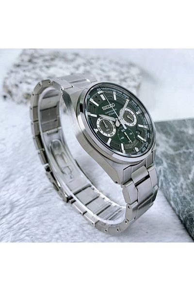 Seiko Men's Wristwatch - Chronograph Ssb405p