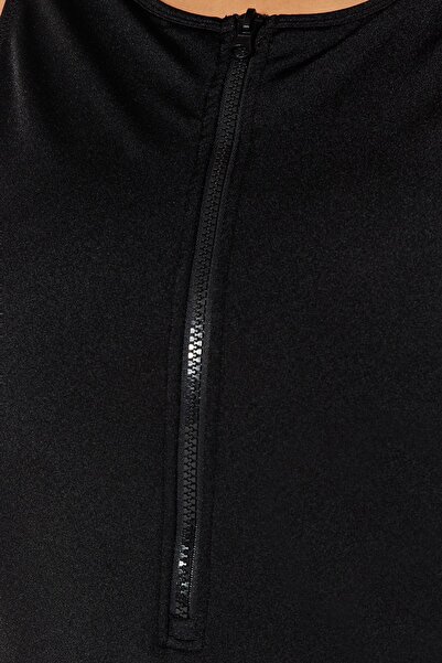 Trendyol Curve Detail černého zipu bez rukávů plavky velké velikosti Tbbss23Am00033