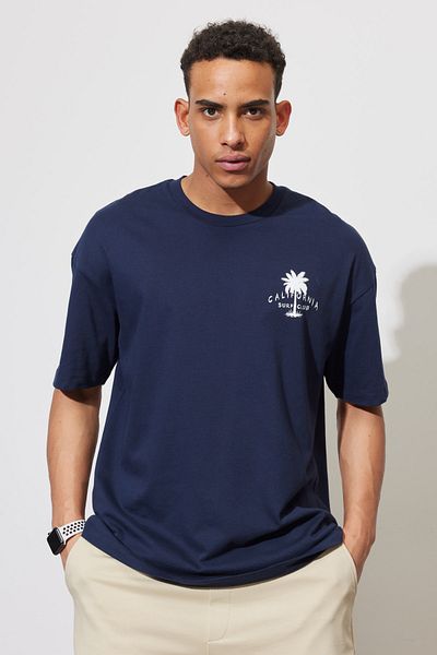 AC&Co / Altınyıldız Classics Men's Navy Blue Oversize Loose Cut Crew Neck 100% Cotton Printed T-Shirt