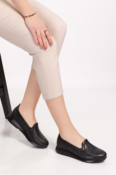 Gondol Pantofi de damă din piele naturală clasici casual Vdt.911 - negru - 40
