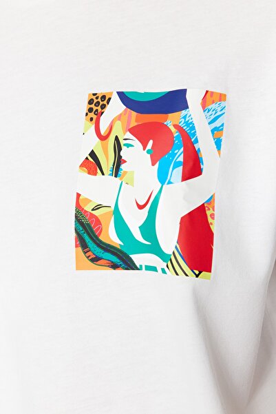 Trendyol Collection Εκρού 100% χοντρό βαμβακερό εμπριμέ μπλουζάκι με χαλαρή/φαρδιά άνετη εφαρμογή, πλεκτό μπλουζάκι TWOSS23TS00369