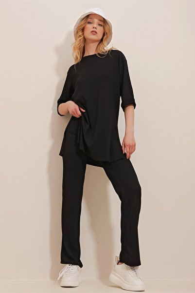 Trend Alaçatı Stili Schwarzes Hosenset mit Rundhalsausschnitt, zwei Ärmeln und Seitenschlitzen für Damen ALC-X10015