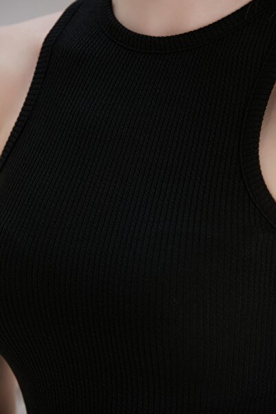 Hisleria Yazlık Halter Yaka Yırtmaç Detay Vücuda Oturan Esnek Fitilli Midi Boy Elbise - Siyah