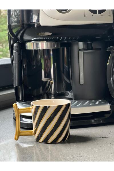 MeGgDecor Altın Detaylı Çizgili El Yapımı Seremik Mug