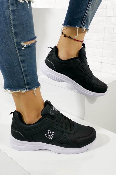 Aymood Black - Lace-up Comfortable Sneakers