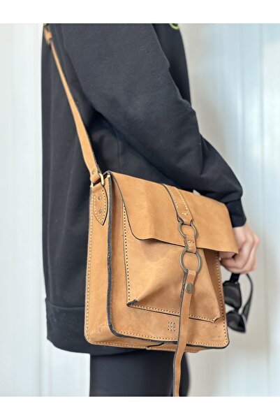 Tuvita Collection Bodrum %100 Hakiki Nubuk Deri El Yapımı Postacı Kol Çantası...