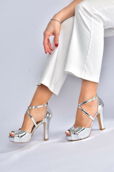 Fox Shoes حذاء نسائي للسهرة بكعب سميك ومنصة فضية اللون M348010234