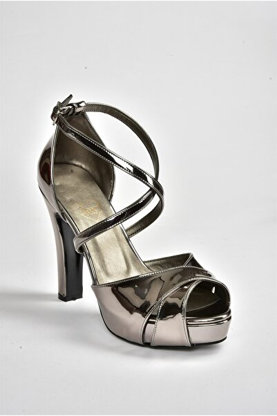 Fox Shoes Dámské večerní společenské boty na podpatku platinové zrcadlové platformy M348010234