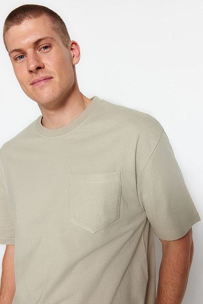Trendyol Collection Oversize bavlněné tričko s krátkým rukávem – kapsa, 100% bavlna Tmnss23Ts00225