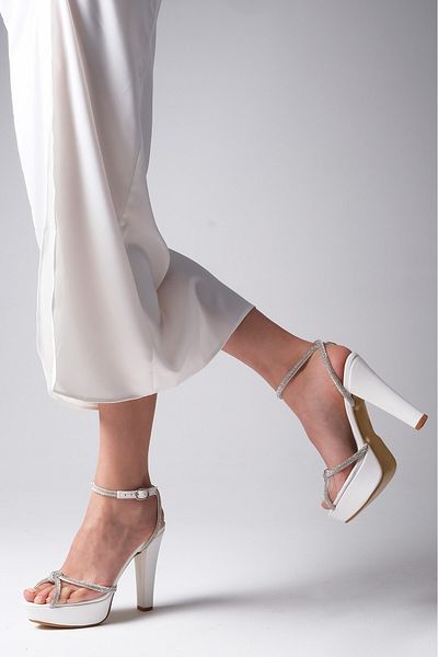 Mio Gusto Stone White Color Women's Heeled Shoes