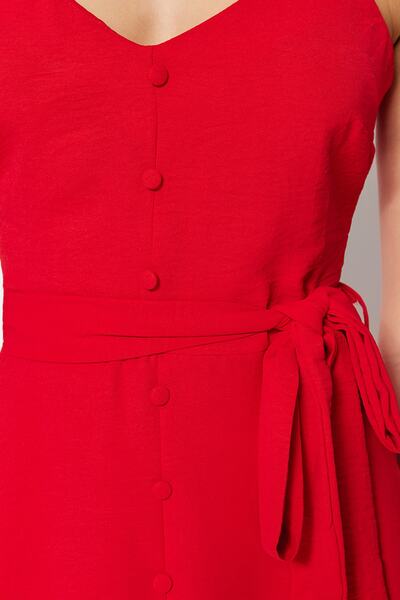 Trendyol Collection Piros öves A-kivágású hajlított gombos részletes szövött maxi ruha TWOSS23EL02271