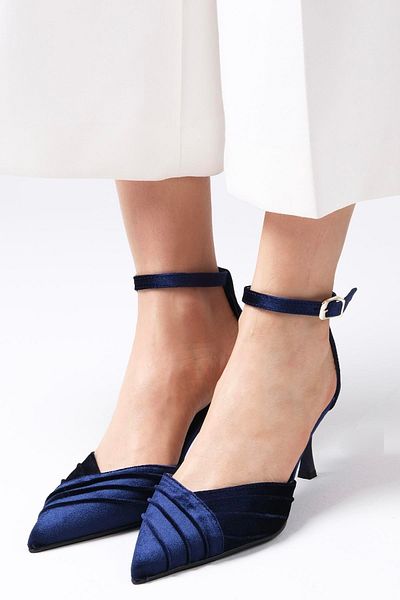 Mio Gusto Dina Marineblaue Damen-Schuhe mit Absatz aus Samtstoff