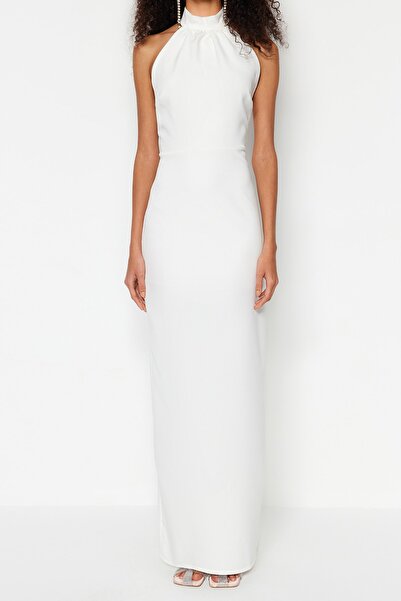 Trendyol Collection Ecru lemované tkané svatební/Nikah dlouhé večerní šaty TPRSS23AE00013