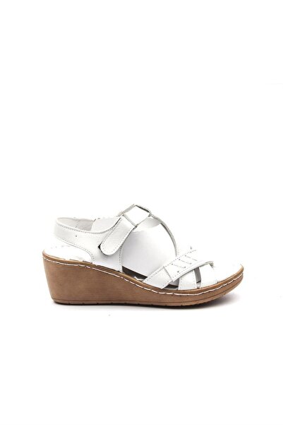 TOGO Beyaz Kadın Dolgu Topuk Sandalet