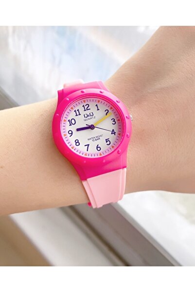 Q&Q Vr75j030y Waterproof Kids Wristwatch