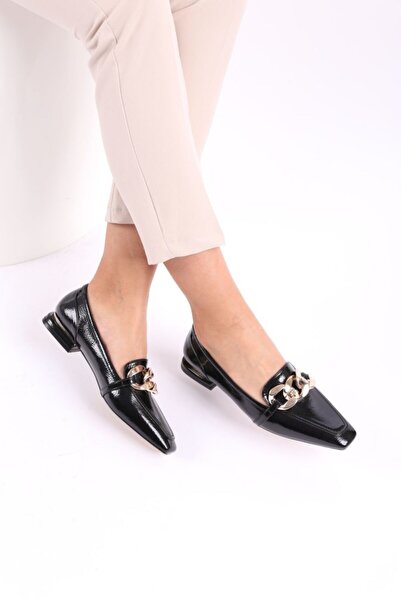 DGN Women's Chain Accessory Loafer Shoes Black Wrinkled 21722859