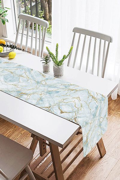 Realhomes Ψηφιακό τυπωμένο ειδικό σχέδιο Suede Runner με χρυσό ριγέ μπλε φόντο