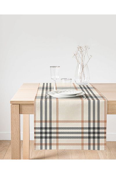 Realhomes Διακοσμητικό Ειδικού Σχεδιασμού Suede Runner με καρό σχέδιο σε κρεμ χρώμα