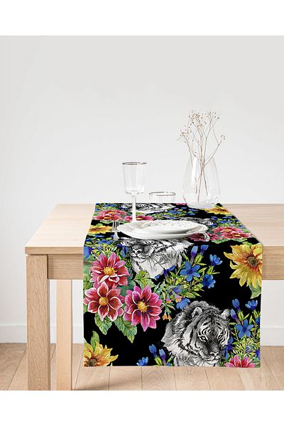 Realhomes Leopard și flori pe fundal negru Design special Suede Runner