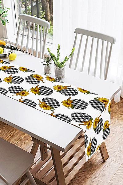 Realhomes Ψηφιακό τυπωμένο ειδικό σχέδιο Suede Runner με καρό μοτίβο κολοκύθας με λευκό φόντο