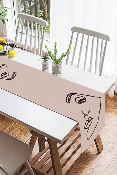 Realhomes Γυναικεία σιλουέτα με έγχρωμο σκηνικό Onedraw Drawing Digital Printed Special Design Suede Runner