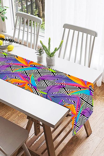 Realhomes Alergăr cu design special din piele intoarsa cu frunze tropicale pe fundal geometric