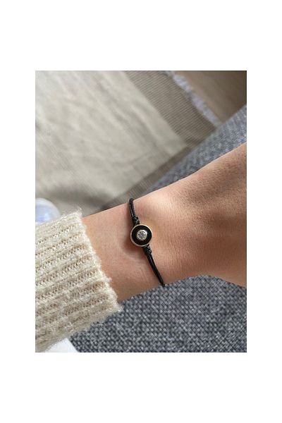 Juju Black Enameled Black String Round Bracelet with Stones on the Middle