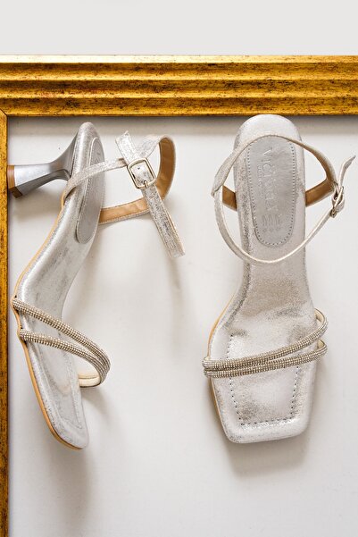 lmn ayakkabı حذاء نسائي من Silver Sultan بكعب 6 سم وشريطين 5 مم ونعل مخيط لتق...