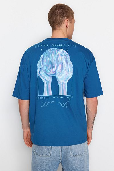 Trendyol Collection Oversize bavlněné tričko Indigo Mystic s potiskem - TMNSS23TS00236