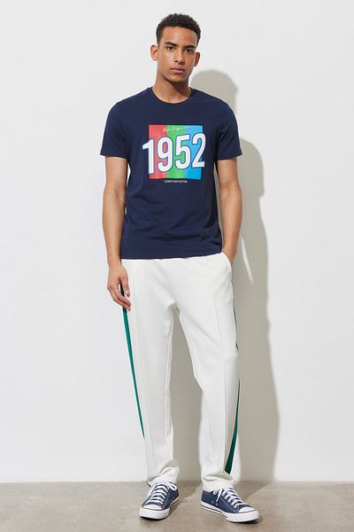 AC&Co / Altınyıldız Classics Pánské indigové Slim Fit tričko s úzkým střihem a výstřihem 100% bavlna s potiskem