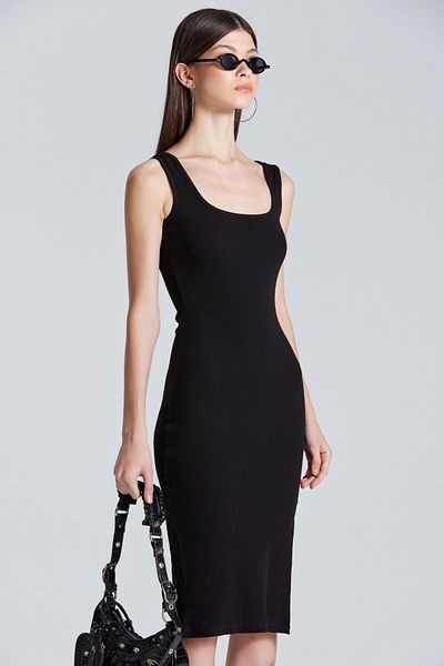 boutiquen 2467 Rochie neagră cu bretele cu fante