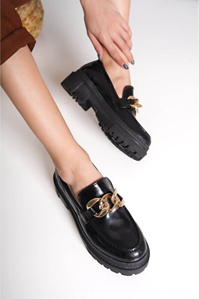 DURUNUN BUTİĞİ Черни лачени кожени ежедневни мокасини за жени