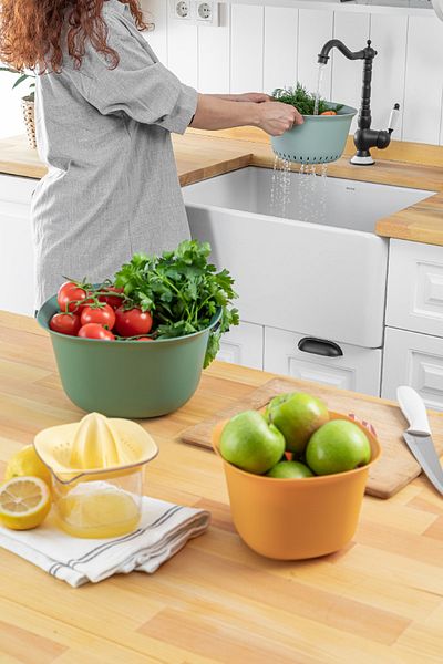 Vienev 5-piece Chef Mixing Bowl and Strainer Set