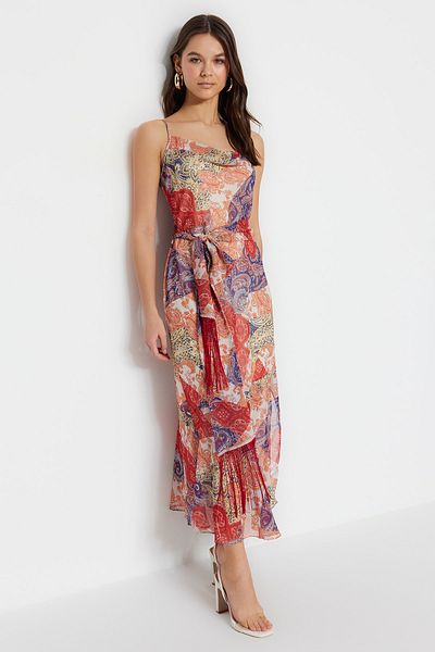 Trendyol Collection Mehrfarbiges, gewebtes Maxikleid mit Gürtel, Quasten und Schalmuster in A-Linie/Glockenform TWOSS23EL01777