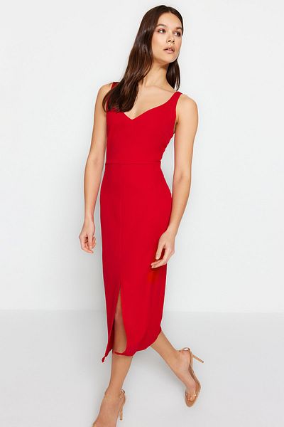Trendyol Collection Rotes Midikleid – Gürtel, Schlitzdetail, gewebter Bleistiftrock TWOSS23EL02262