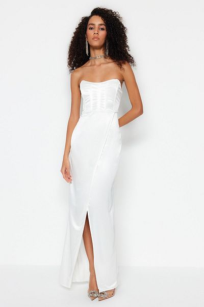 Trendyol Collection Довгі вечірні сукні на підкладці з атласу Orme DugunNikah TPRSS23AE00006 екрю TPRSS23AE00006